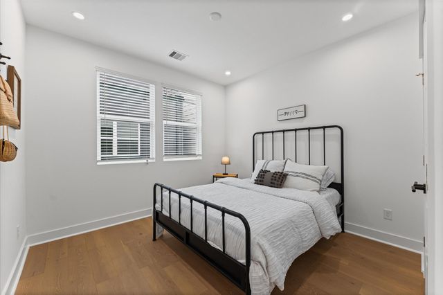 412 Neyland Street G, Houston, TX 77022