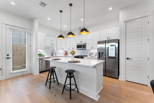 412 Neyland Street G, Houston, TX 77022