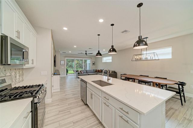 1079 WATERLINE COURT, Sarasota, FL 34240