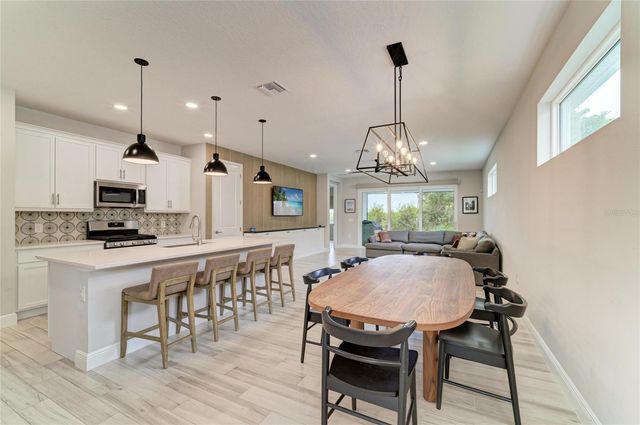 1079 WATERLINE COURT, Sarasota, FL 34240