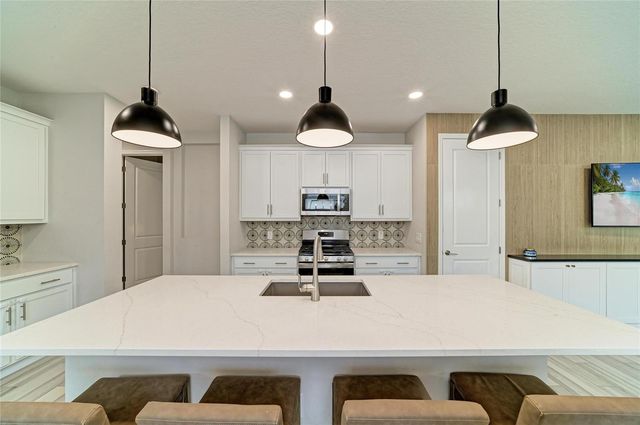 1079 WATERLINE COURT, Sarasota, FL 34240