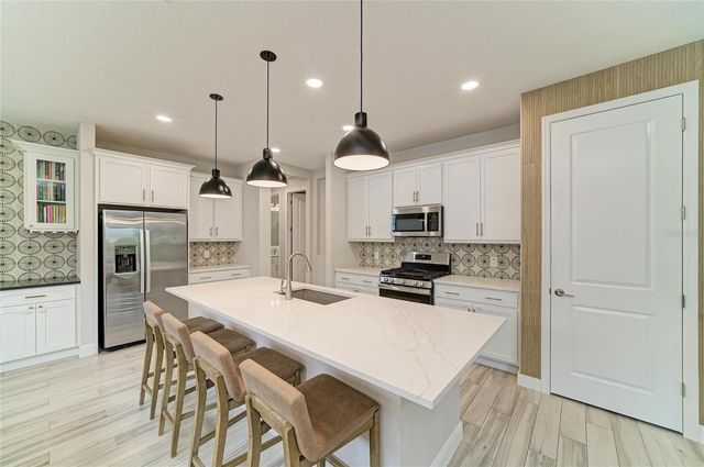1079 WATERLINE COURT, Sarasota, FL 34240