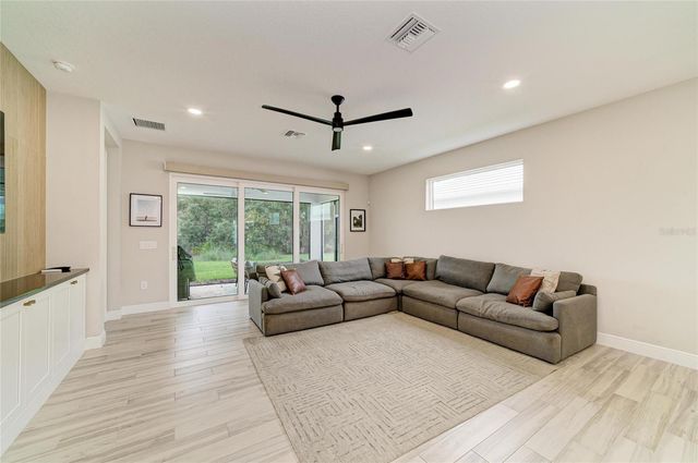 1079 WATERLINE COURT, Sarasota, FL 34240