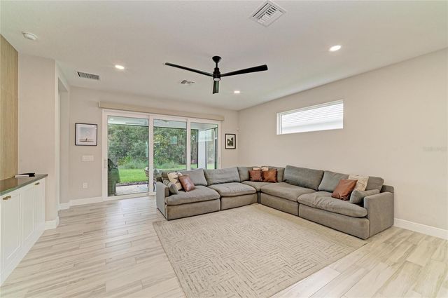 1079 WATERLINE COURT, Sarasota, FL 34240