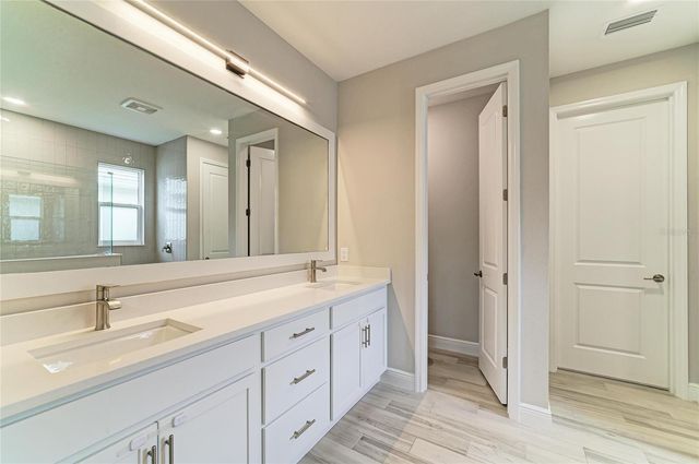 1079 WATERLINE COURT, Sarasota, FL 34240