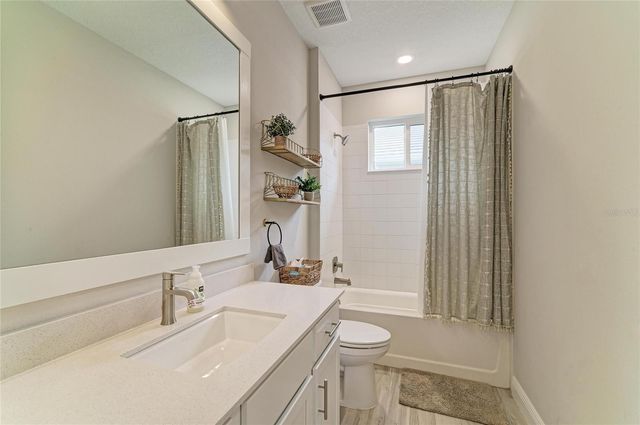 1079 WATERLINE COURT, Sarasota, FL 34240