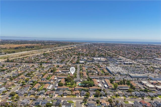19868 Piccadilly Lane, Huntington Beach, CA 92646