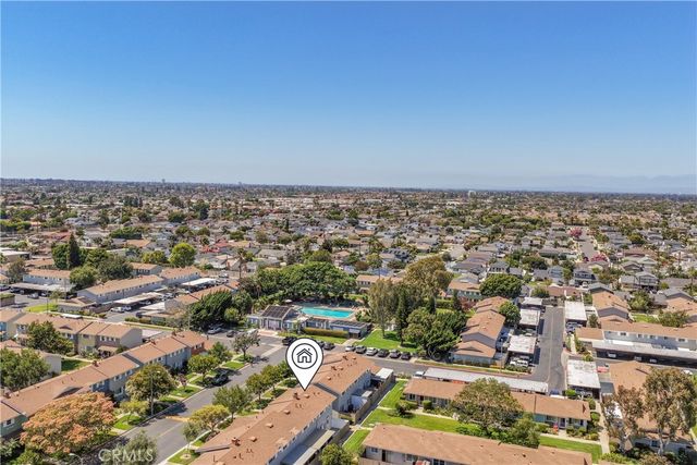 19868 Piccadilly Lane, Huntington Beach, CA 92646