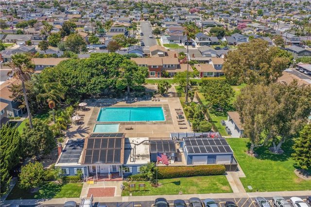 19868 Piccadilly Lane, Huntington Beach, CA 92646