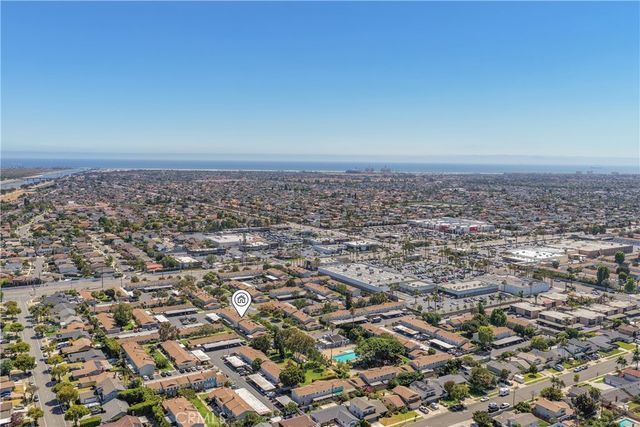 19868 Piccadilly Lane, Huntington Beach, CA 92646