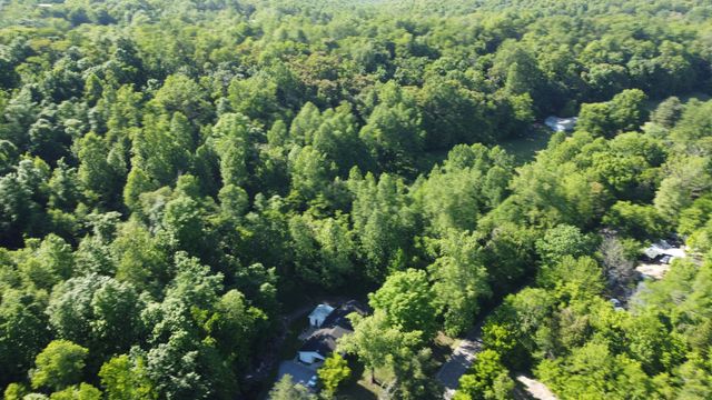 738 Rogues Fork Rd, Bethpage, TN 37022
