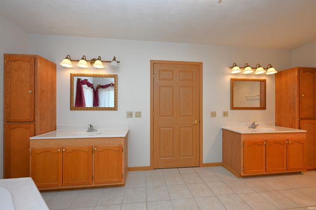 410 N 200 W, Winamac, IN 46996