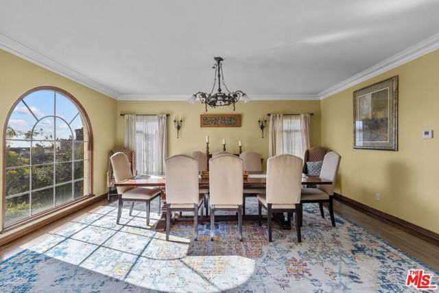 2856 Glendower Avenue, Los Angeles, CA 90027