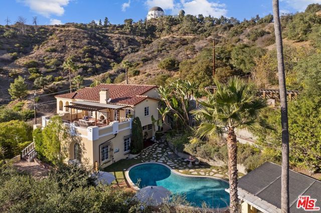 2856 Glendower Avenue, Los Angeles, CA 90027