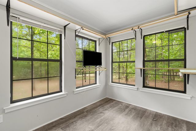 148 Copeland Loop, Romance, AR 72136