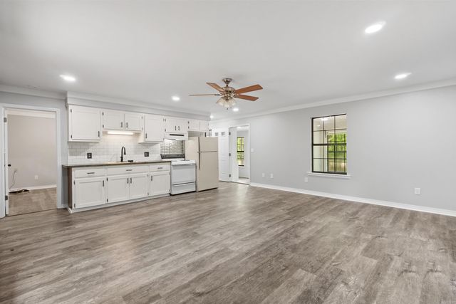 148 Copeland Loop, Romance, AR 72136