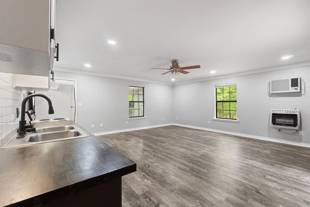 148 Copeland Loop, Romance, AR 72136