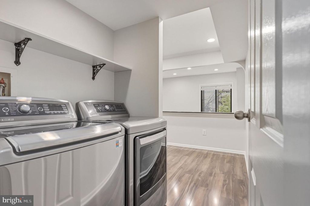 Image 15 of property listing at 6942 HANOVER PKWY #200, Greenbelt, MD 20770