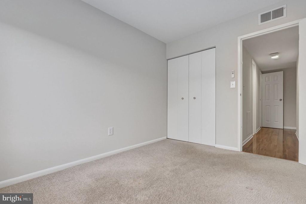 Image 20 of property listing at 6942 HANOVER PKWY #200, Greenbelt, MD 20770