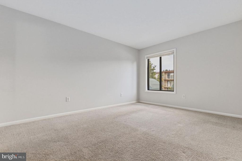 Image 22 of property listing at 6942 HANOVER PKWY #200, Greenbelt, MD 20770