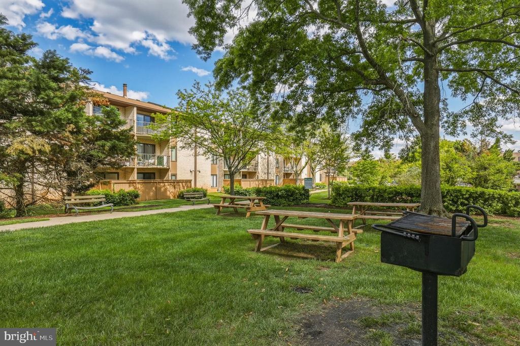 Image 32 of property listing at 6942 HANOVER PKWY #200, Greenbelt, MD 20770