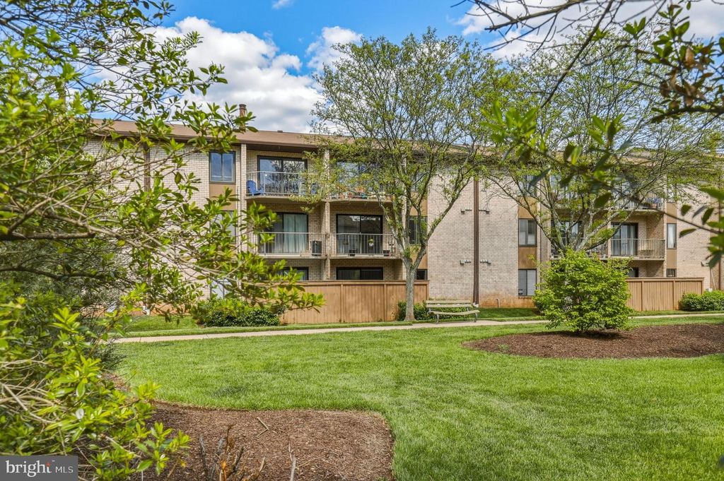 Image 33 of property listing at 6942 HANOVER PKWY #200, Greenbelt, MD 20770
