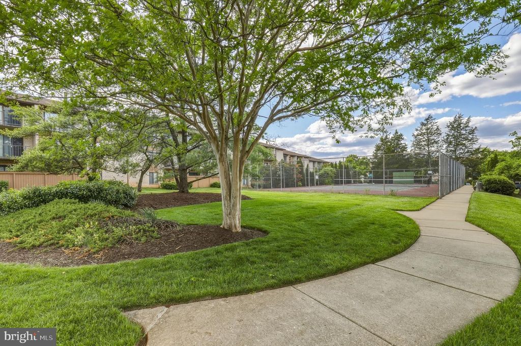 Image 41 of property listing at 6942 HANOVER PKWY #200, Greenbelt, MD 20770