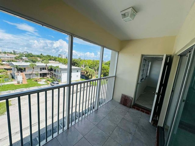 330 SE 2ND Street 404G, Hallandale Beach, FL 33009