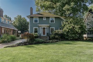 3078 Scarborough Road, Cleveland Heights, OH 44118