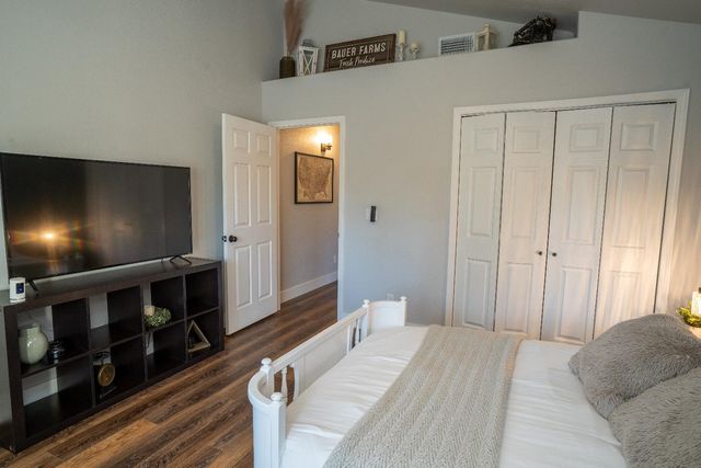 684 W Chennault Avenue, Clovis, CA 93611