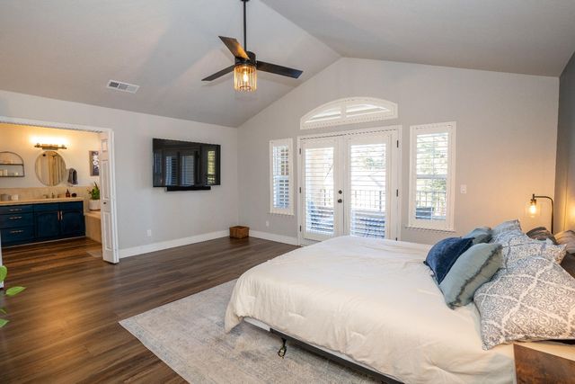 684 W Chennault Avenue, Clovis, CA 93611