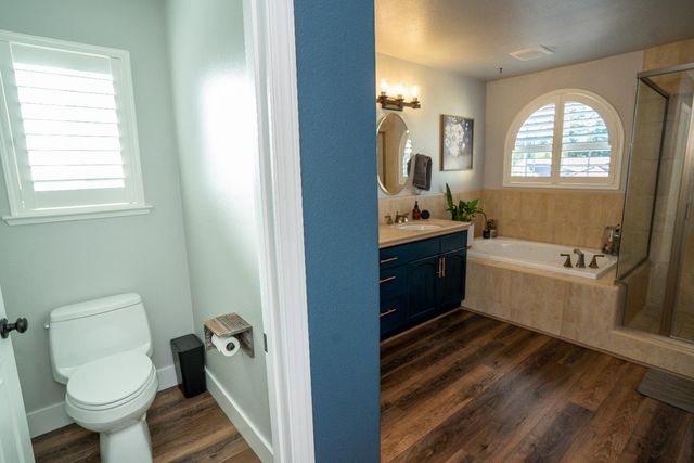 684 W Chennault Avenue, Clovis, CA 93611