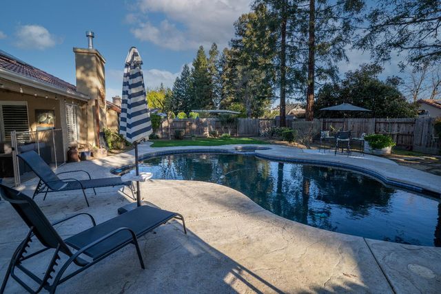 684 W Chennault Avenue, Clovis, CA 93611