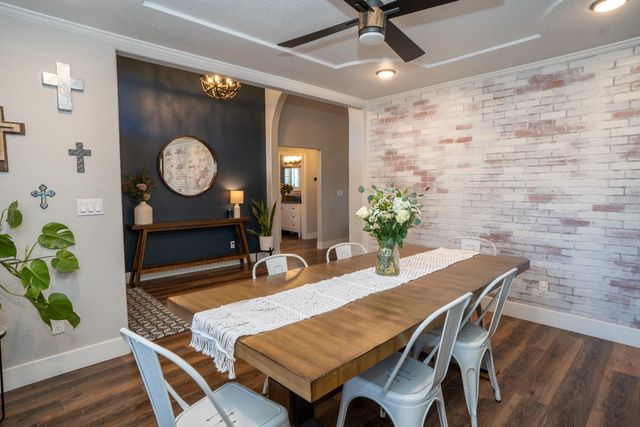 684 W Chennault Avenue, Clovis, CA 93611