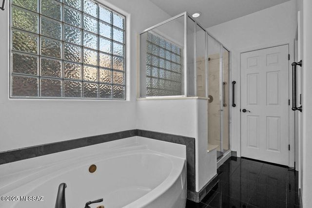 203 E Brearley Drive, Oro Valley, AZ 85737