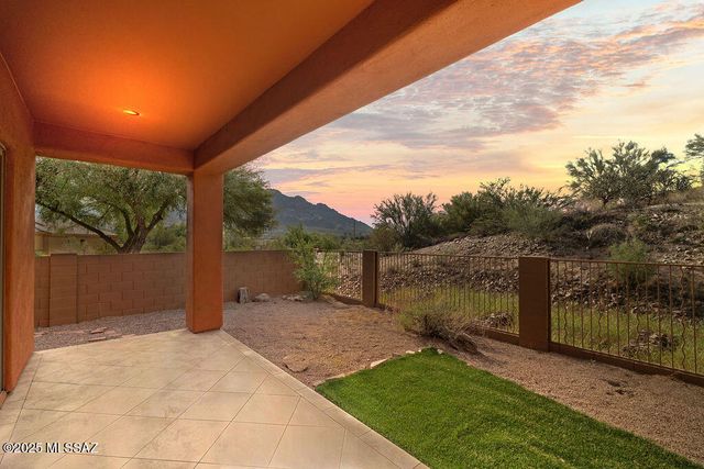 203 E Brearley Drive, Oro Valley, AZ 85737