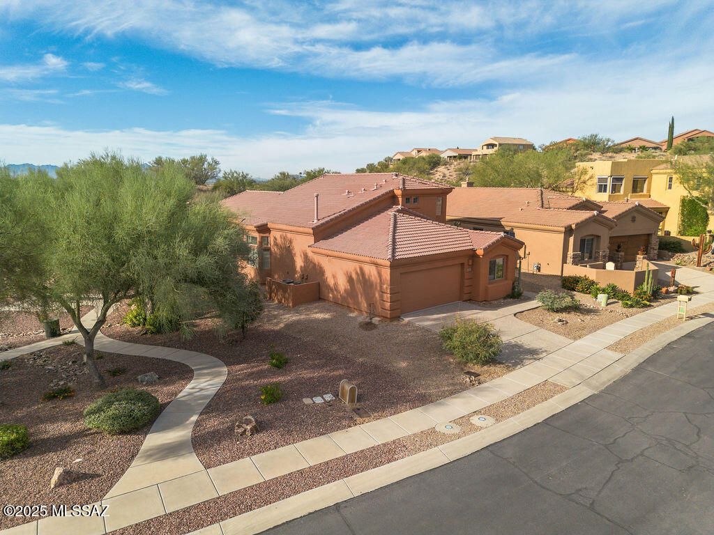 203 E Brearley Drive, Oro Valley, AZ 85737