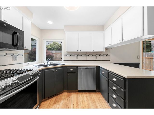14117 Sw FANNO CREEK Pl, Portland, OR 97224