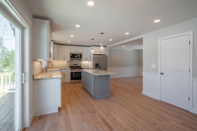 56 Beaver Pond Drive, Barnstead, NH 03218