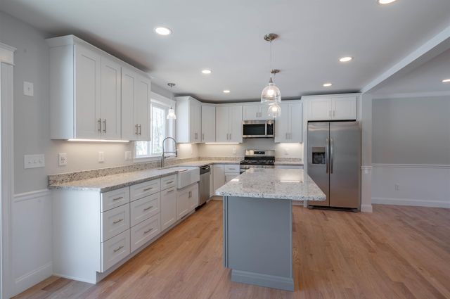 56 Beaver Pond Drive, Barnstead, NH 03218