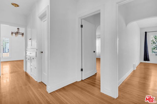 6131 W 5th Street, Los Angeles, CA 90048