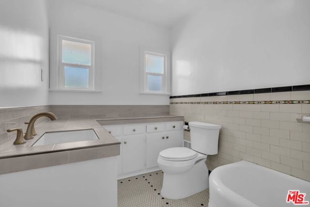 6131 W 5th Street, Los Angeles, CA 90048