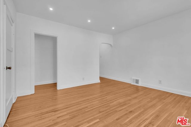 6131 W 5th Street, Los Angeles, CA 90048