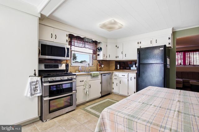 24 MIAMI RD, West Norriton, PA 19403