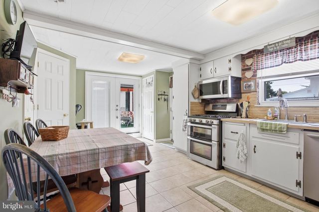 24 MIAMI RD, West Norriton, PA 19403