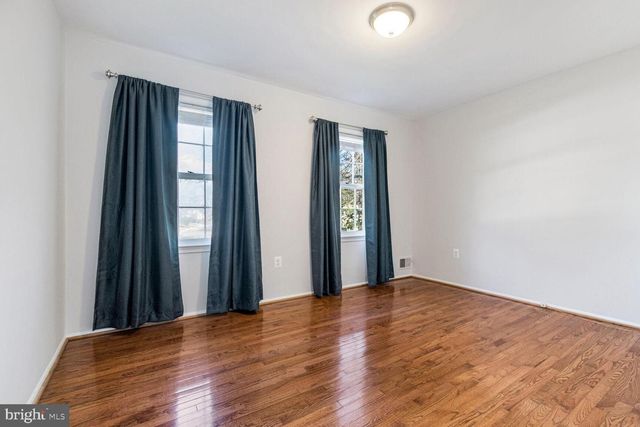 17020 BRIARDALE, Rockville, MD 20855