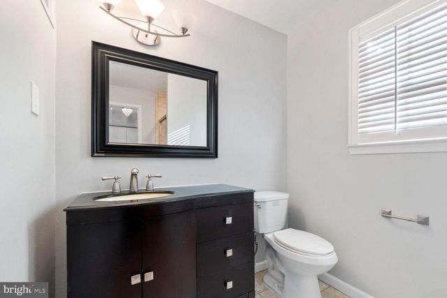 17020 BRIARDALE, Rockville, MD 20855