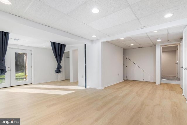 17020 BRIARDALE, Rockville, MD 20855
