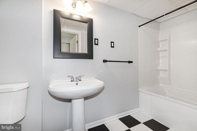 17020 BRIARDALE, Rockville, MD 20855