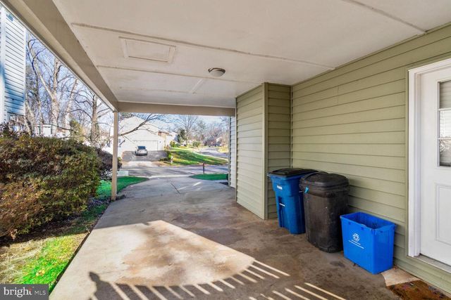 17020 BRIARDALE, Rockville, MD 20855